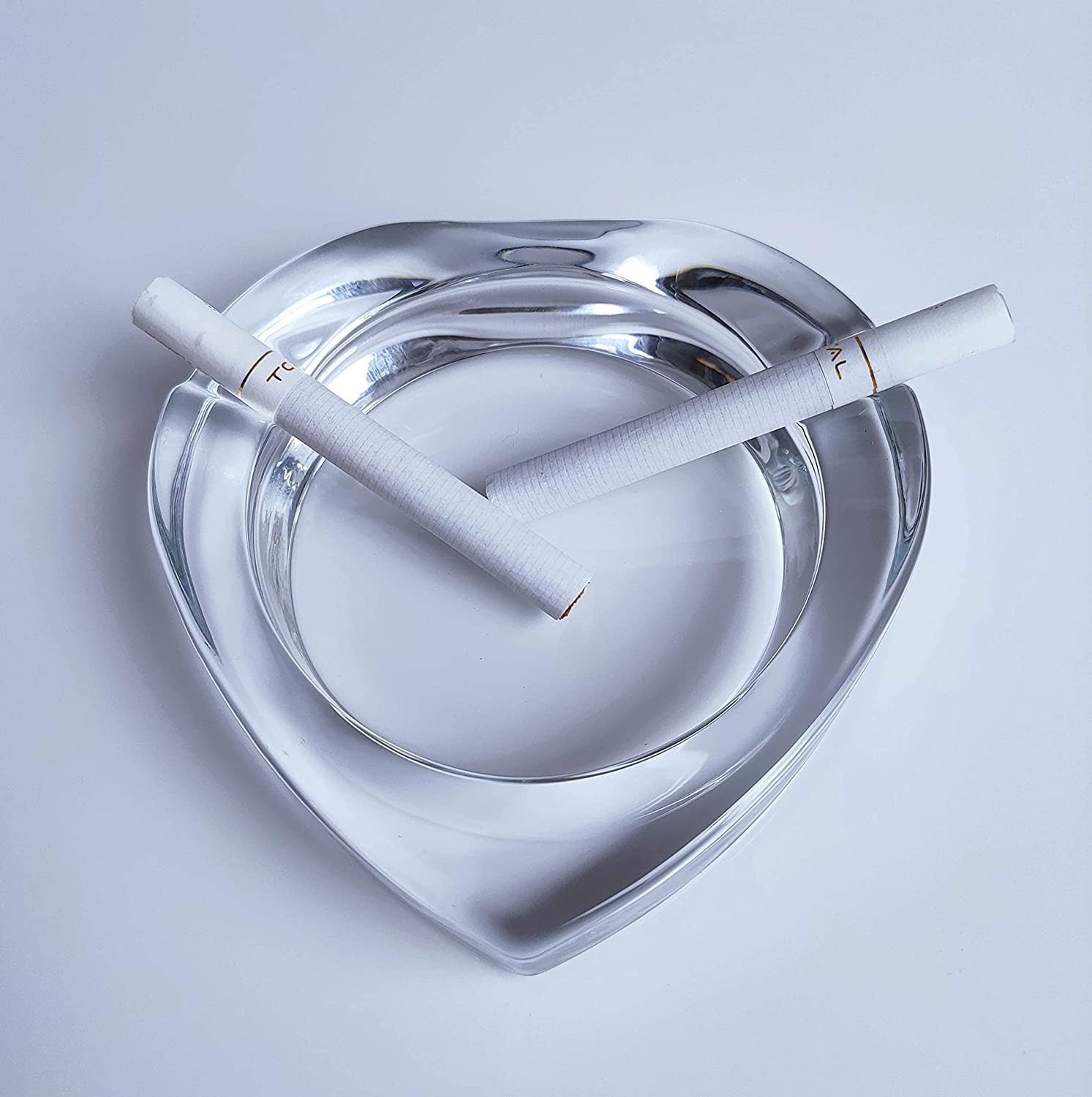 Heart-Shaped Glass Ash Tray for Home & Office Smoking