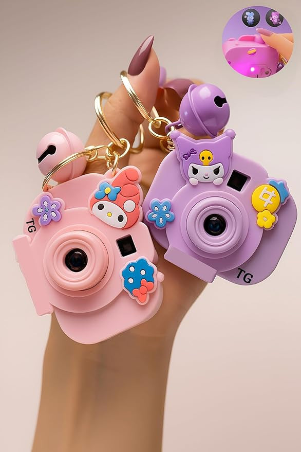 Cute Cartoon Projection Camera Keychain - Mini Camera Accessory