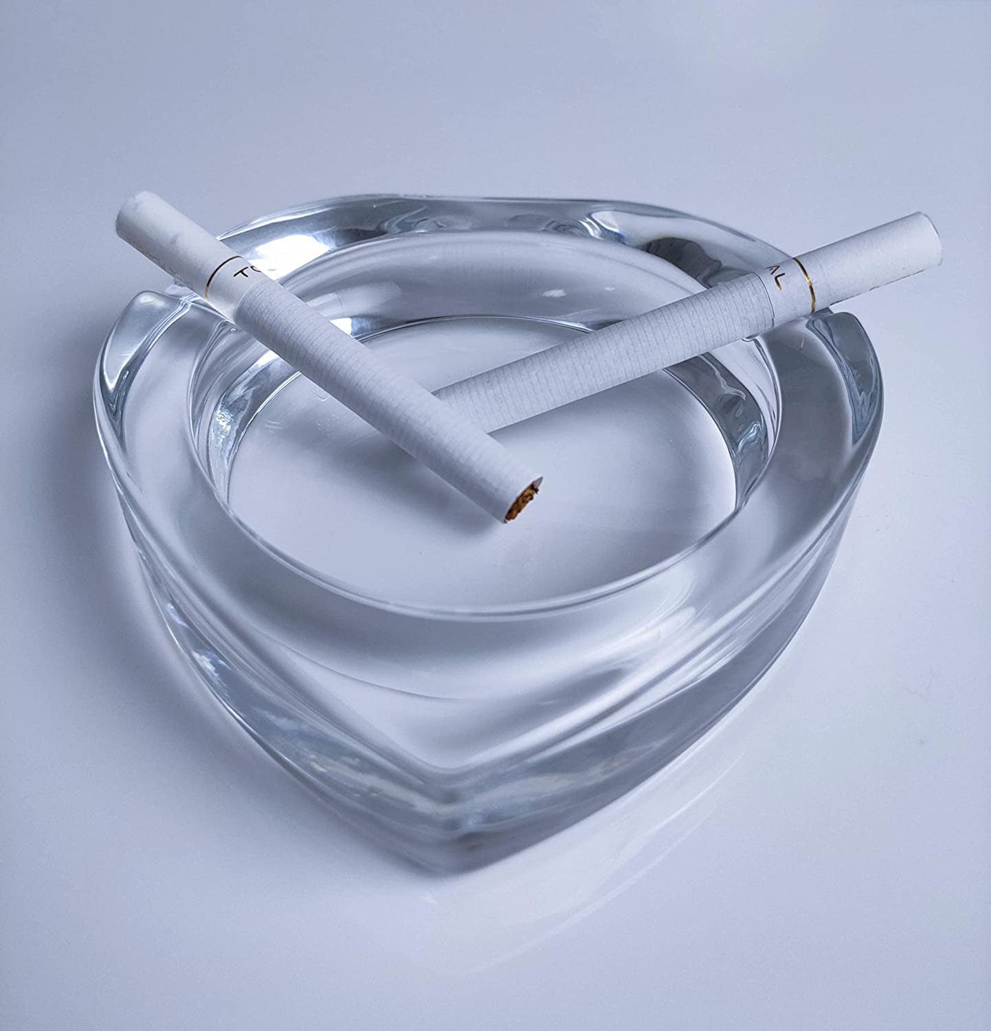 Heart-Shaped Glass Ash Tray for Home & Office Smoking