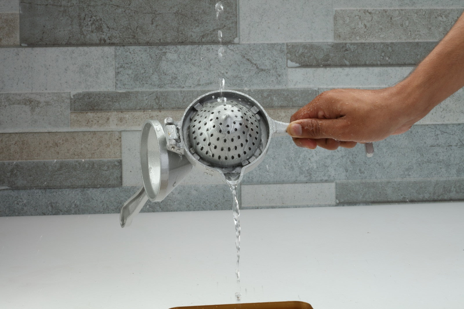 Metal Hand Press Juicer for Lemons & Limes – Manual Fruit Squeezer