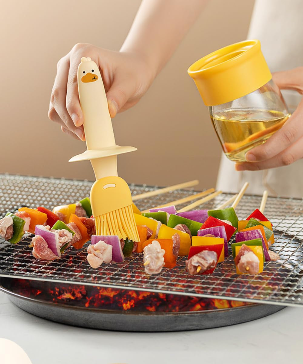 High-Temperature Silicone Oil Dispenser with Basting Brush